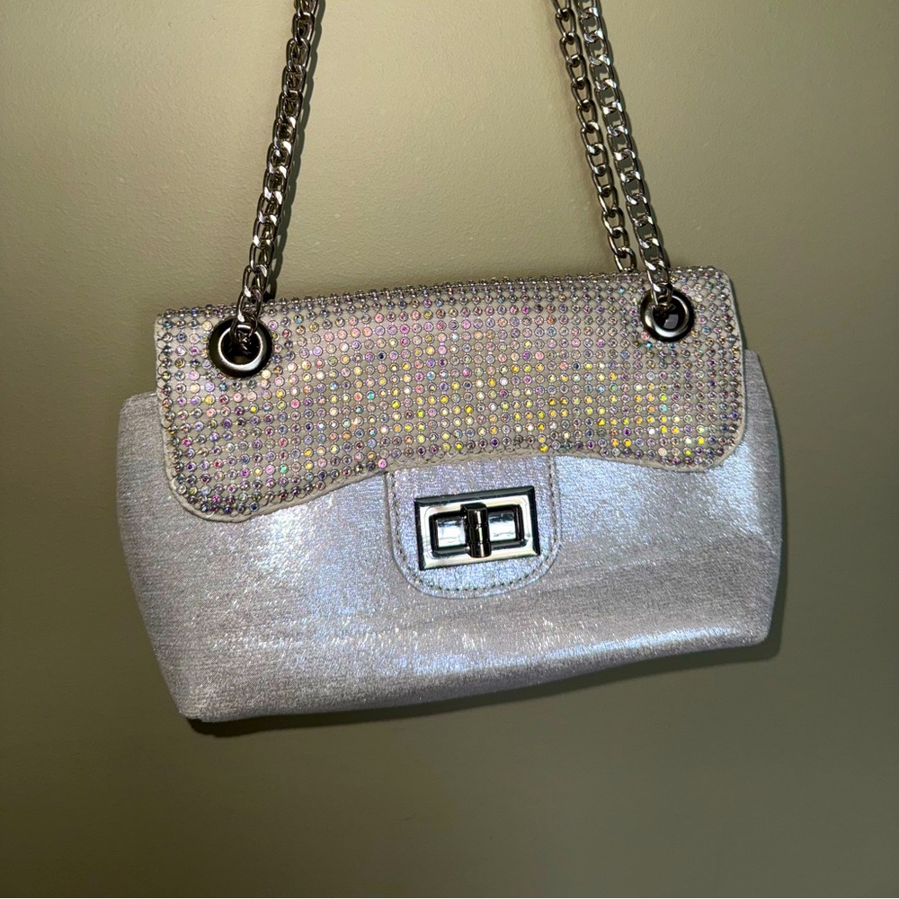 COPY - Elegant Silver Chain Strap Bag